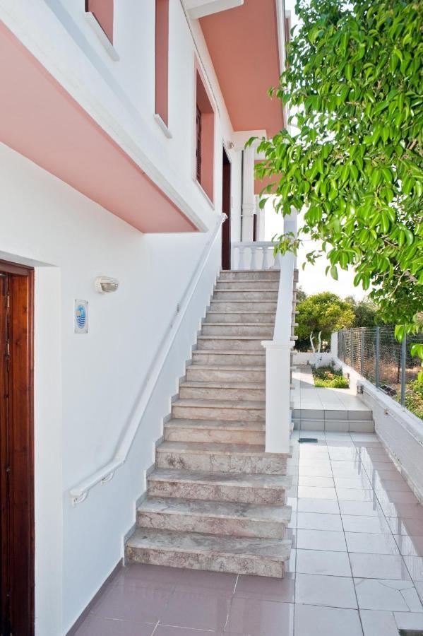 Captain Michalis Apartments Galatas  Exterior photo