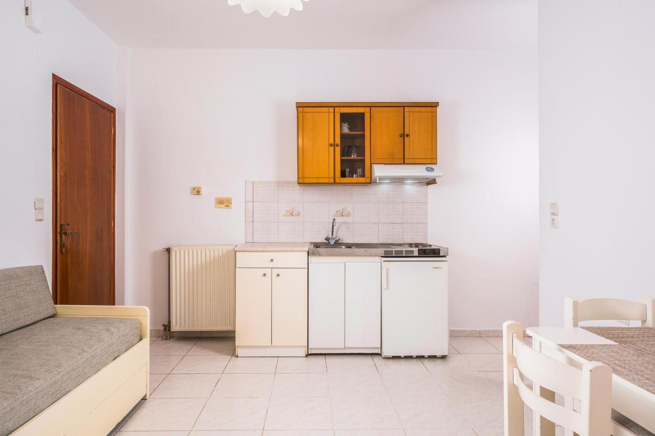 Captain Michalis Apartments Galatas  Exterior photo