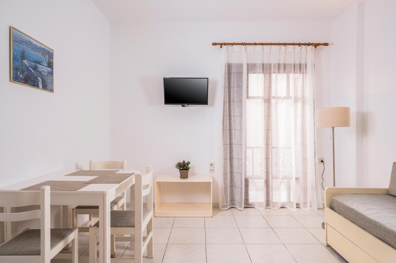 Captain Michalis Apartments Galatas  Exterior photo