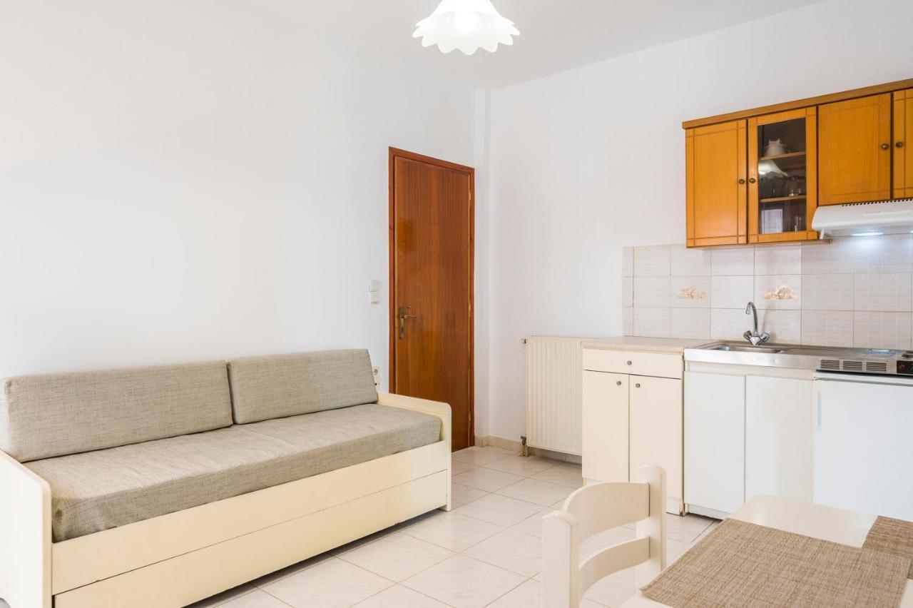 Captain Michalis Apartments Galatas  Exterior photo
