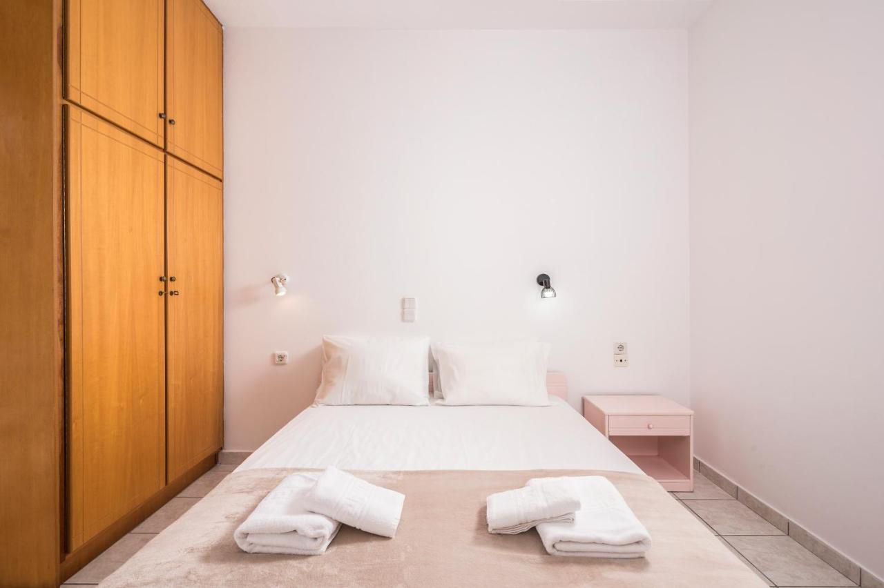 Captain Michalis Apartments Galatas  Exterior photo