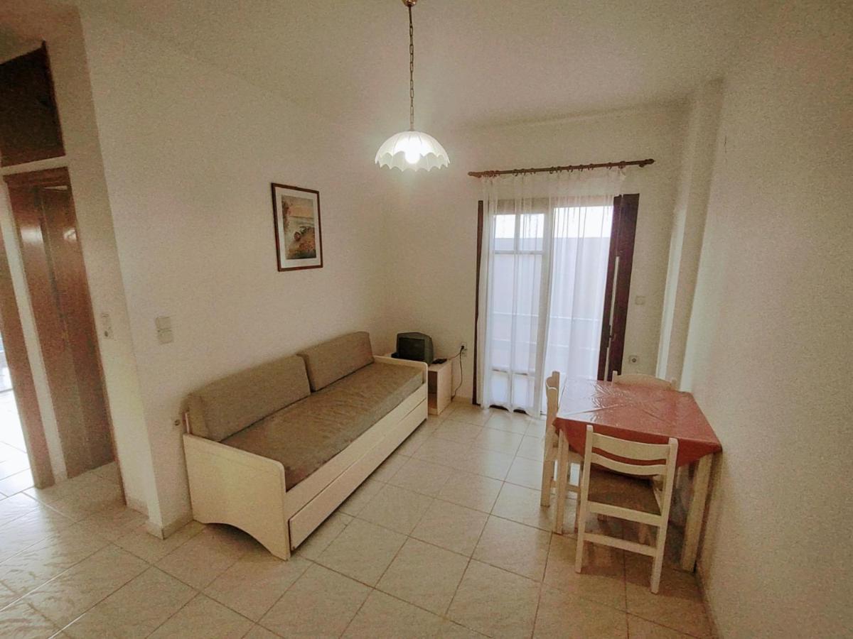 Captain Michalis Apartments Galatas  Exterior photo