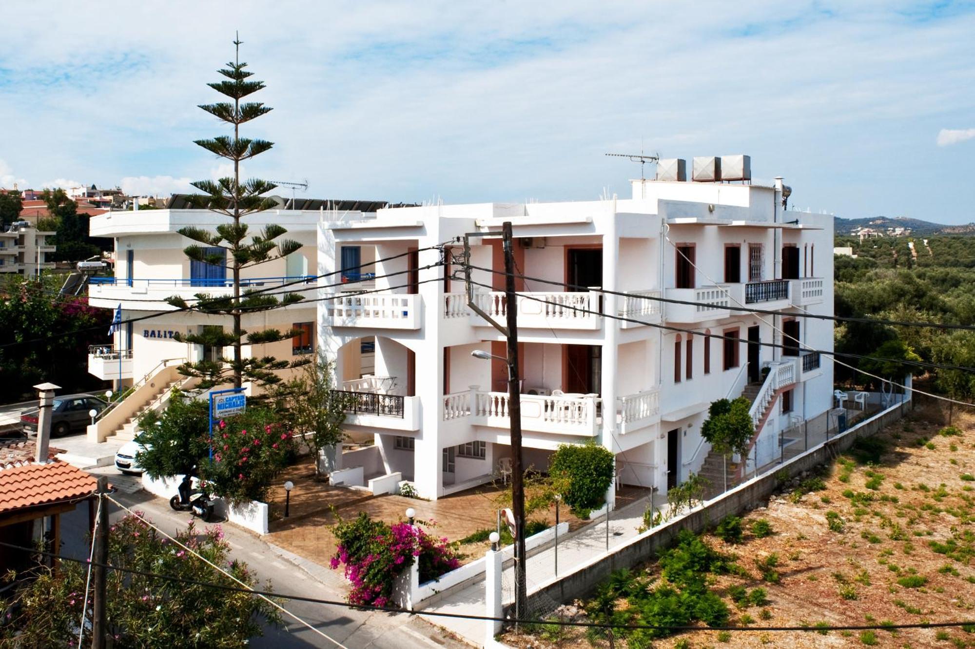 Captain Michalis Apartments Galatas  Exterior photo