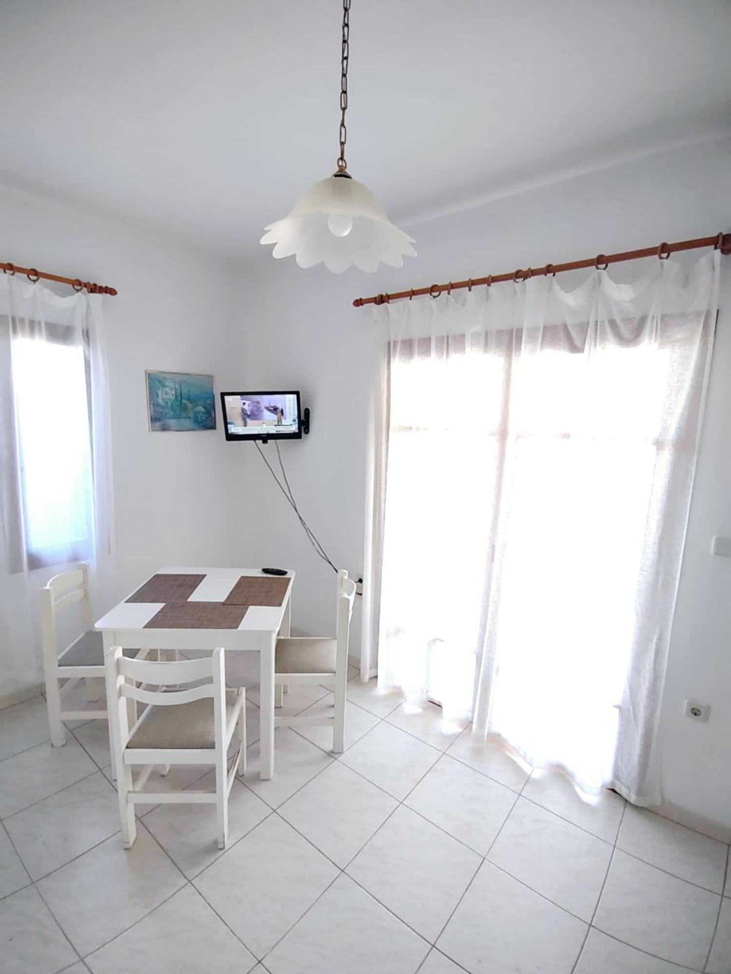 Captain Michalis Apartments Galatas  Exterior photo
