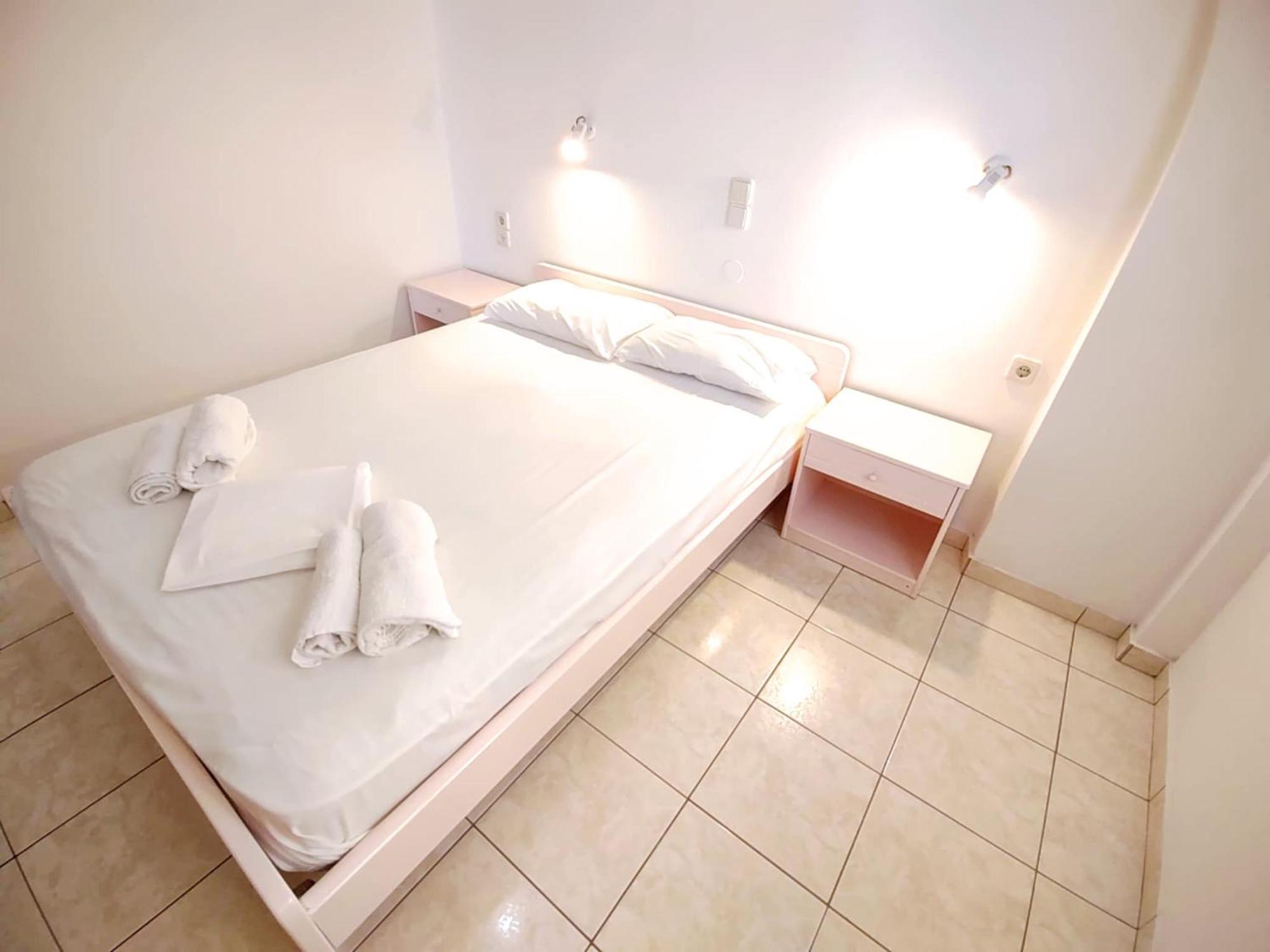 Captain Michalis Apartments Galatas  Exterior photo