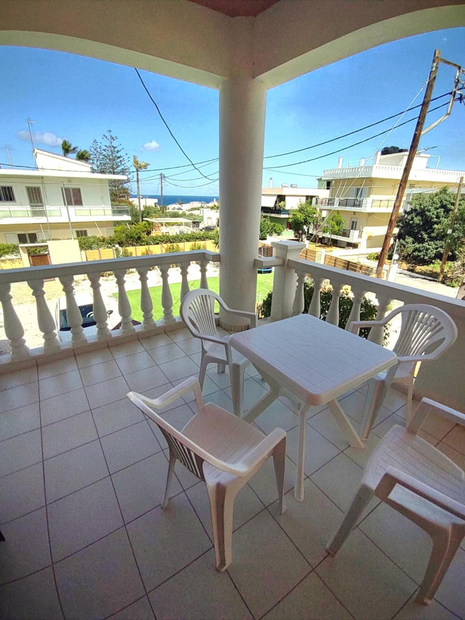 Captain Michalis Apartments Galatas  Exterior photo