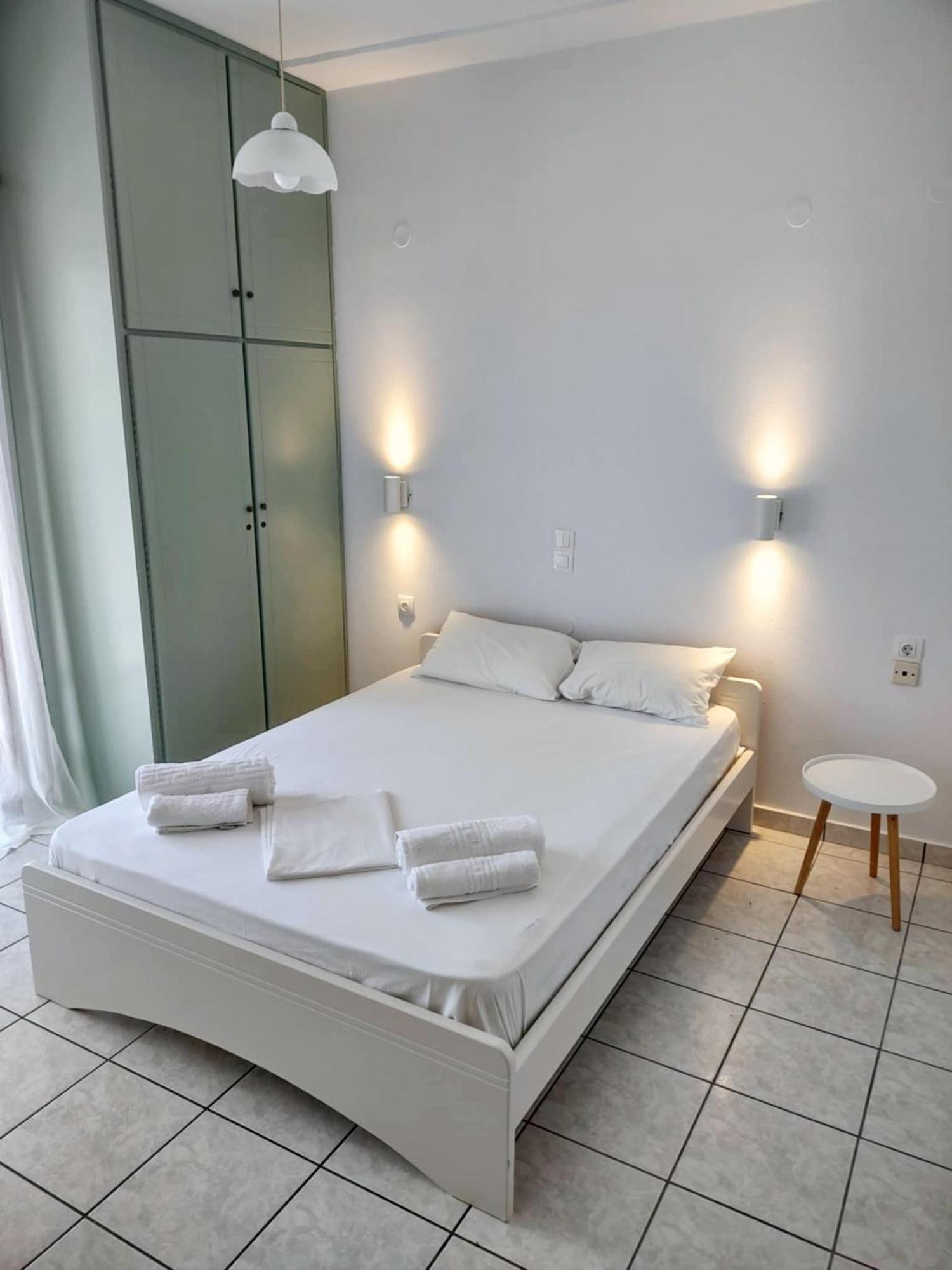 Captain Michalis Apartments Galatas  Exterior photo